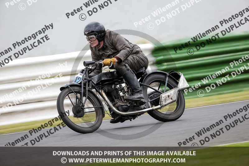 Vintage motorcycle club;eventdigitalimages;mallory park;mallory park trackday photographs;no limits trackdays;peter wileman photography;trackday digital images;trackday photos;vmcc festival 1000 bikes photographs